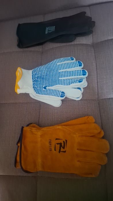 Продам срочно  перчатки
