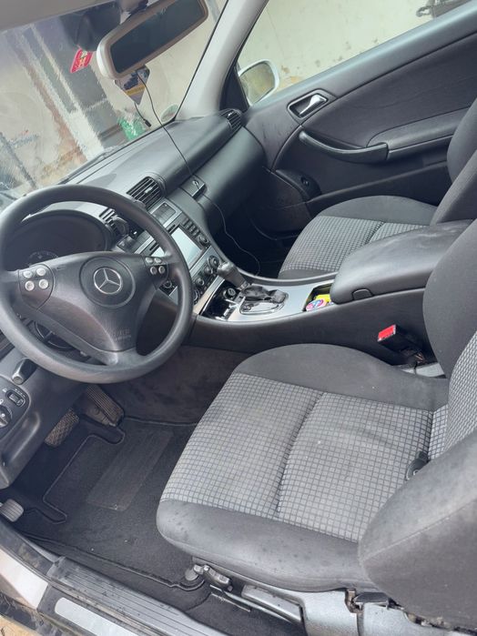 Vând sau schimb auto