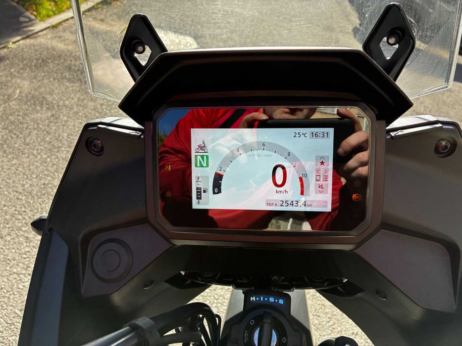 Vand Honda Transalp XL750, 2025, 2543km, 53000 RON