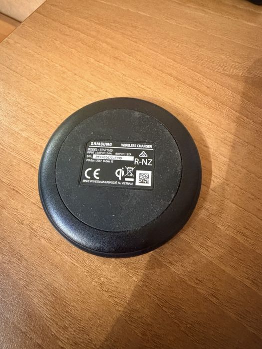 Безжично зарядно на samsung