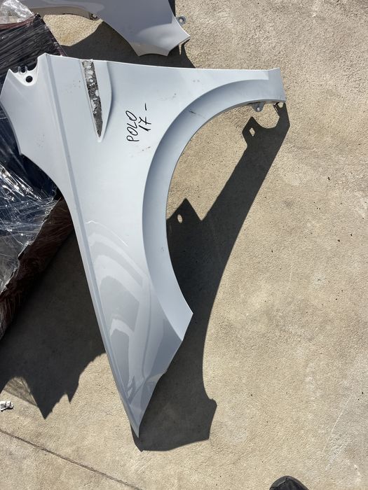 3 броя ляв и 1 брой десен калник VW Polo 6 2017-