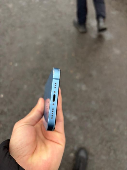 iphone 13 синий.