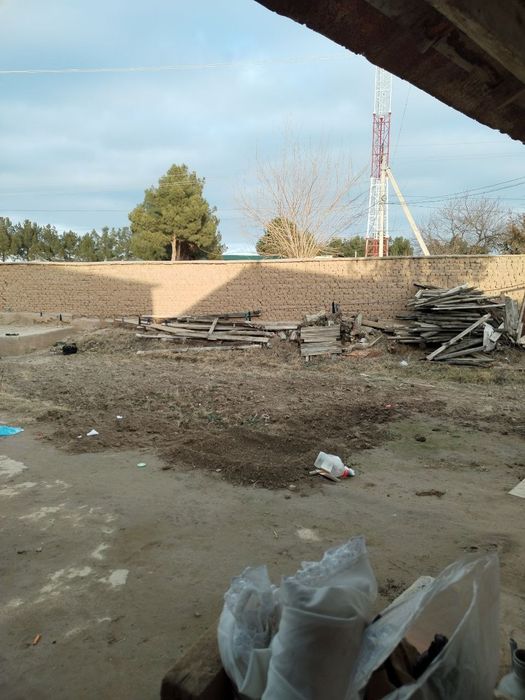 Yer uchastkasi  2 sotik