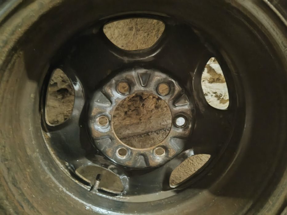 Продам зимние шины на дисках