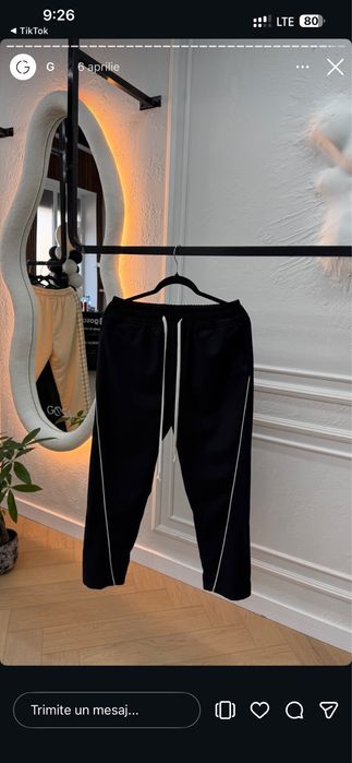 Pantaloni de trening