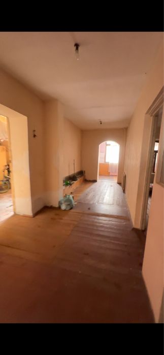 Келес. Масиф. 3/1/2. Дом. Сотилади. 1. Этаж. 3. Хона. 70/ к/в.