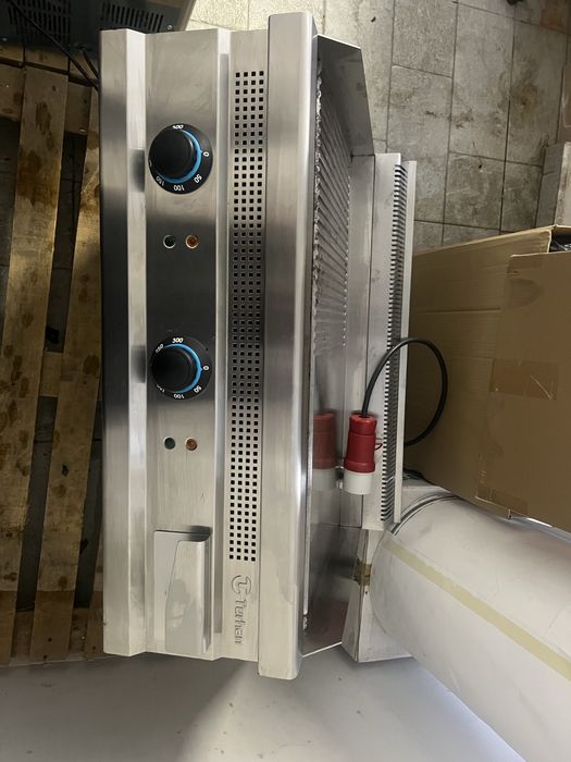 Скара тип плоча , половин плоска и половин оребрена