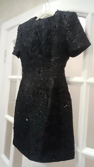 Продам новые платья