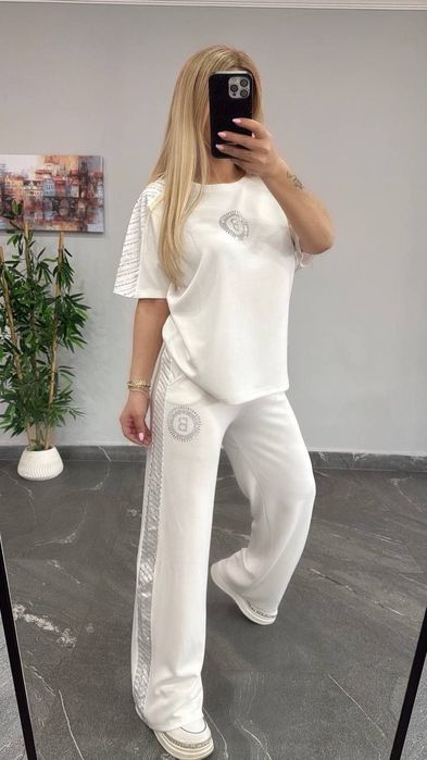 Дамски комплект  .