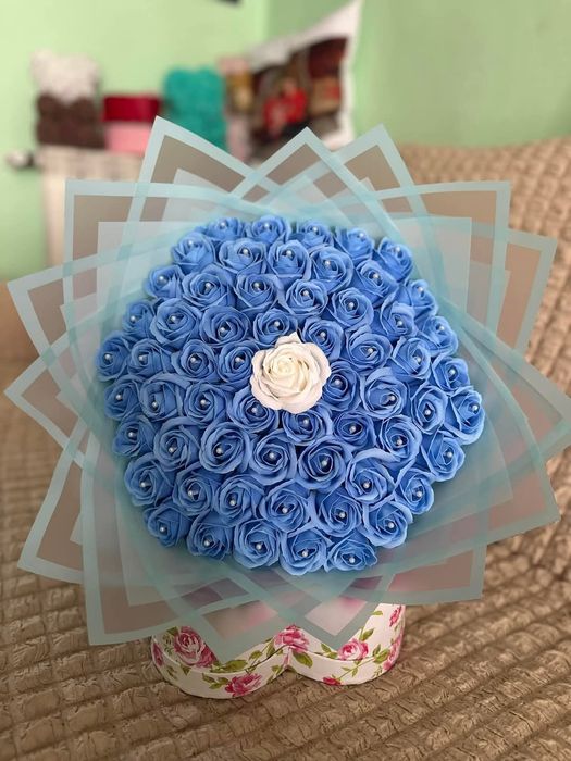 Buchete 101 trandafiri