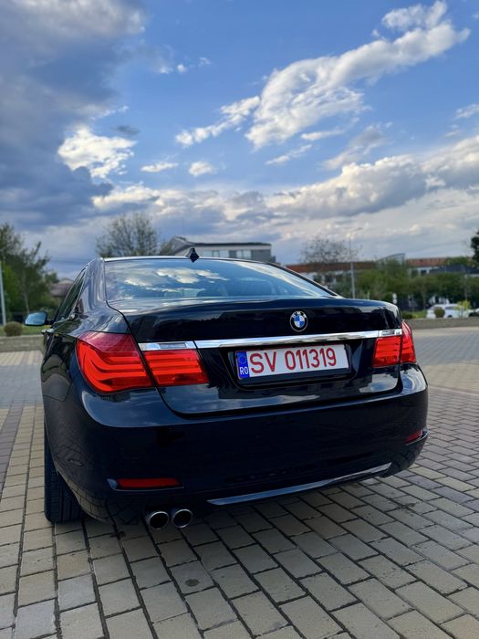 BMW Seria 7 F01 2011 730d