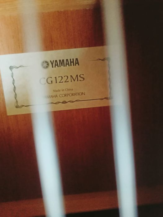Гитара Yamaha GG122MS
