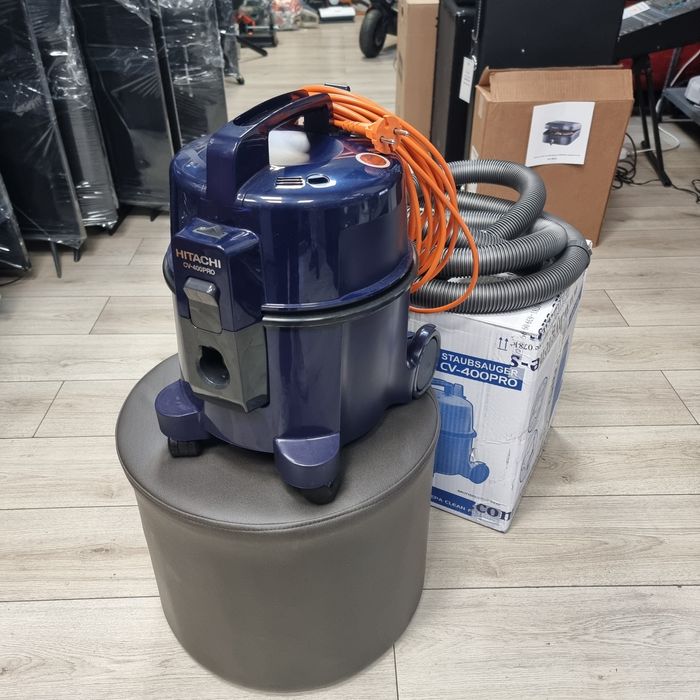 Amanet F28: Aspirator Hitachi CV 400 Pro
