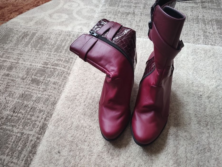 De vânzare cizme dama