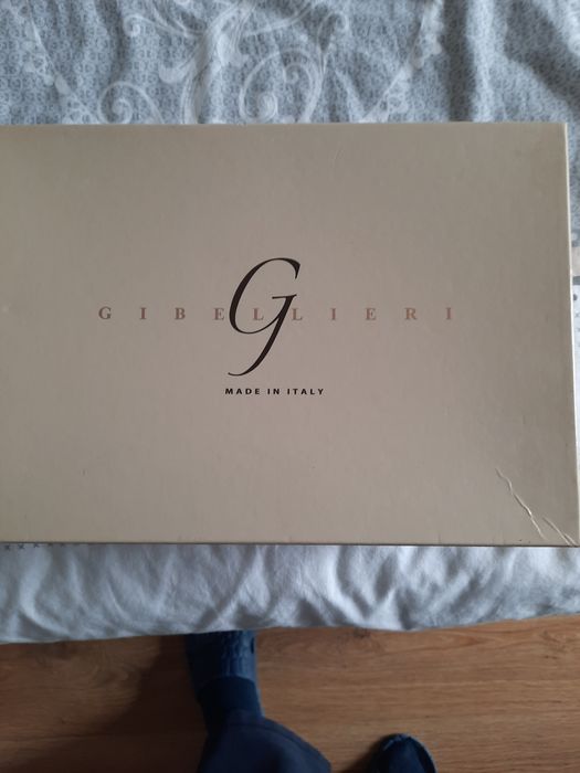 Vând ghetuțe damă noi