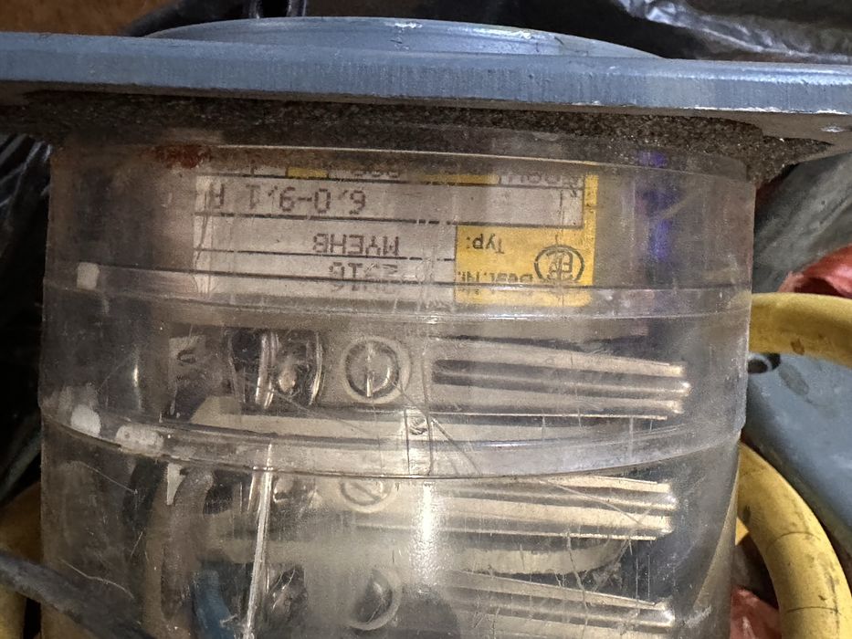 Машинен включвател звезда триъгълник