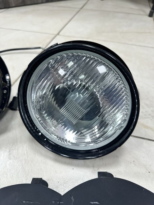 Продам комплект фар на ниву 2121