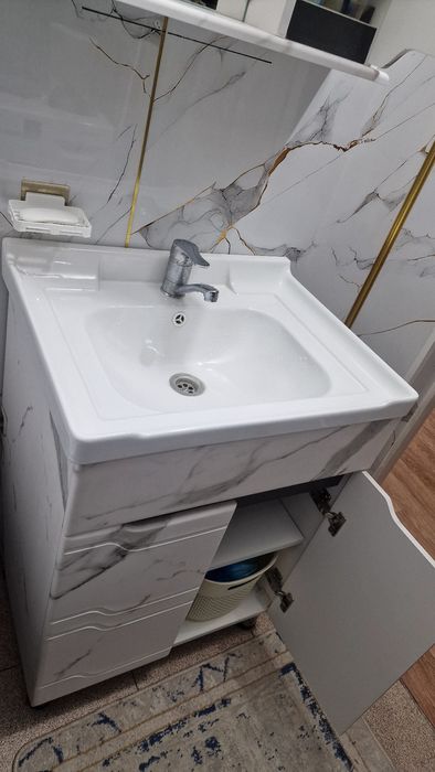 Раковина+зеркало в комплекте