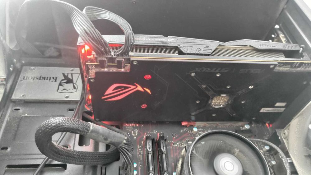 PC Asus ROG Strix RX Vega 56 Gaming,  AMD Ryzen 5 2600X