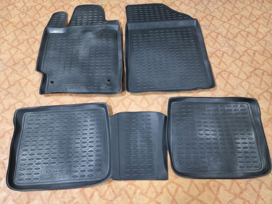 Продам полики Камри 40