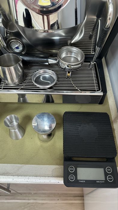 Продам кофемашину simonelli musica