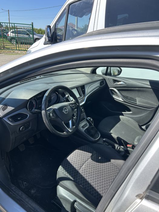 Dezmembrez Opel Astra K 2016