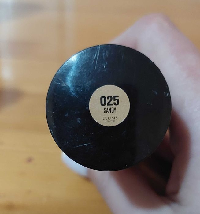 Фон дьо тени за 8 лв