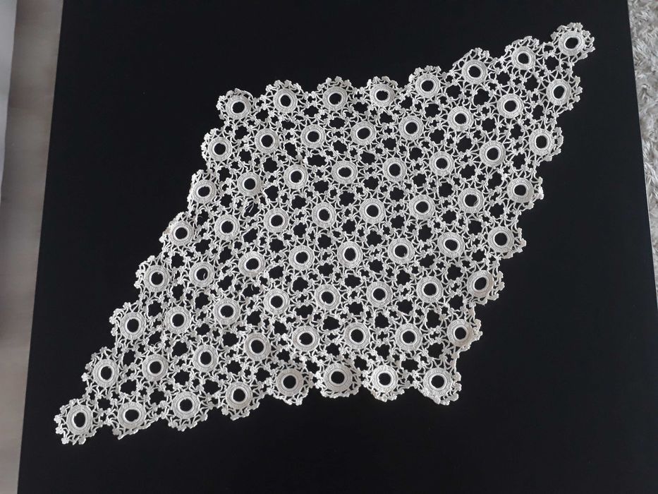 Плетени покривки на една кука