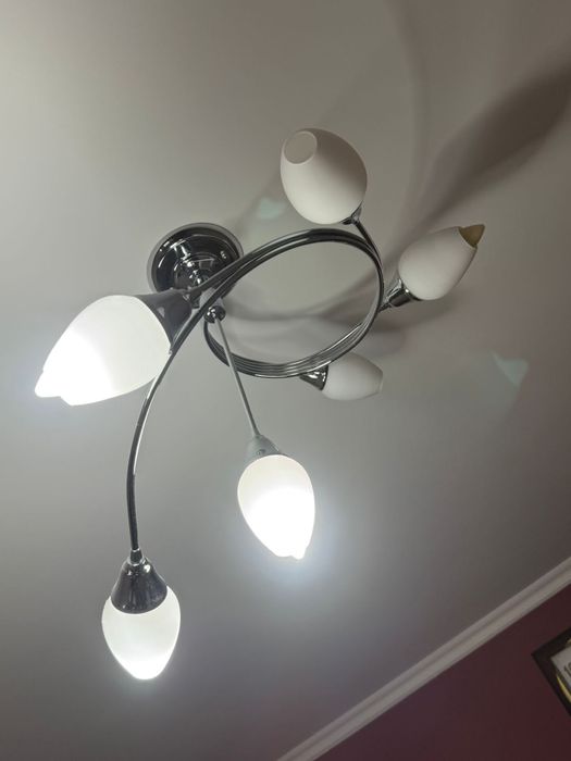 Продам люстра 15 000