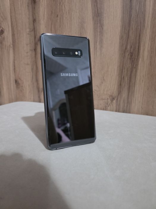 Samsung s10+ на 512гб