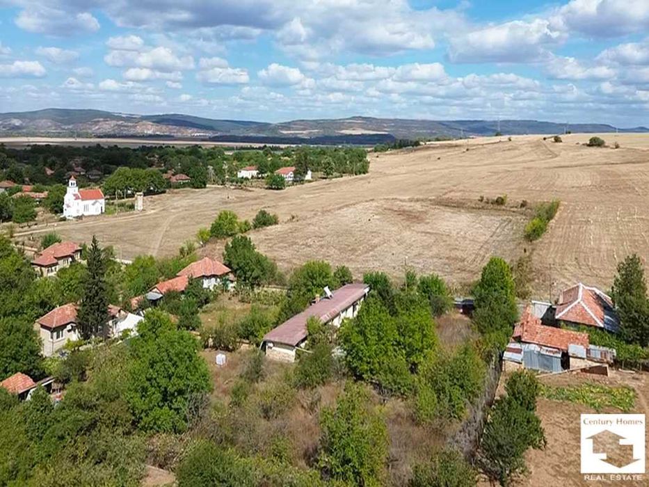 120382 ЕКСКЛУЗИВНО! Две къщи в един парцел в с. Янтра, Велико Търново