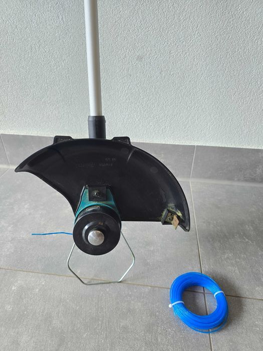 Motocoasa trimmer electric de gazon Makita DUR193Z 18v pe baterie