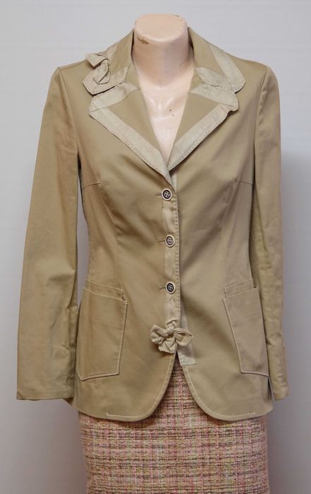 Sacou bej Prada  marimea 44