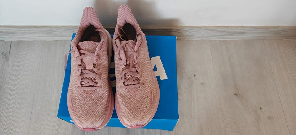 HOKA Clifton 9 damă originali nr 40 running/alergare foarte comozi