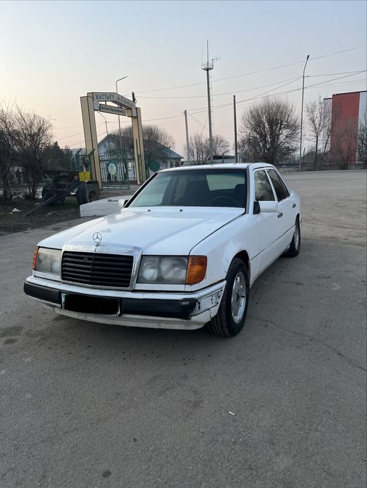 Продам машину мерседес w124