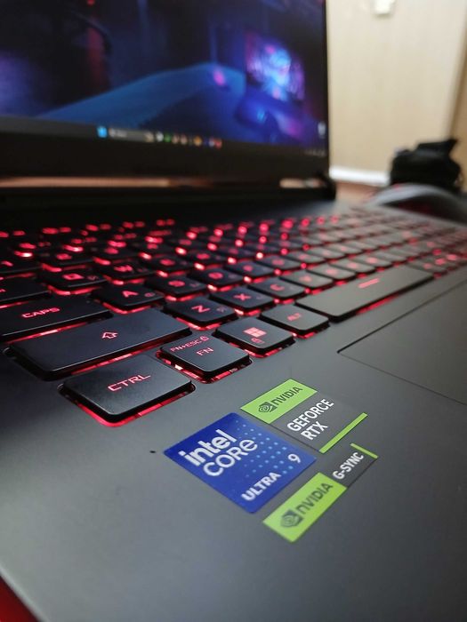 Asus ROG Strix SCAR 18 | Intel Core Ultra 9-275HX | RTX 5080 16GB