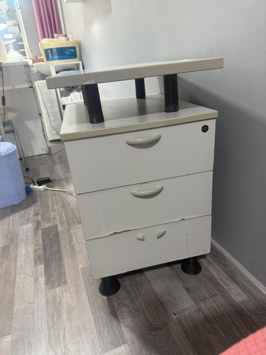 Продам тумбочку за 2000