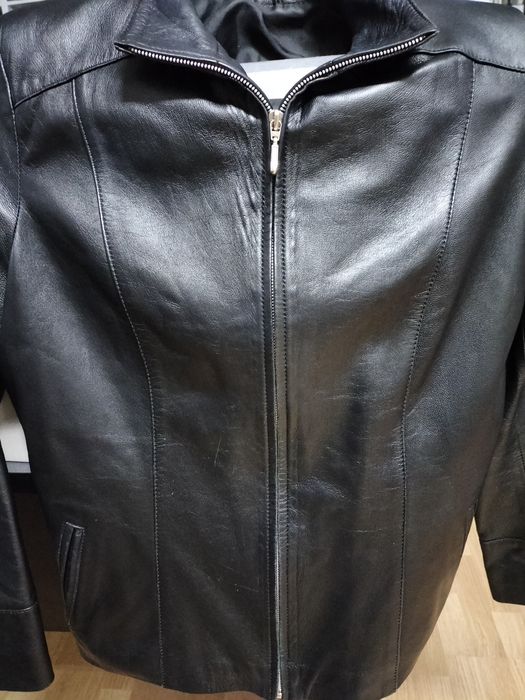 Haina piele neagra scurta