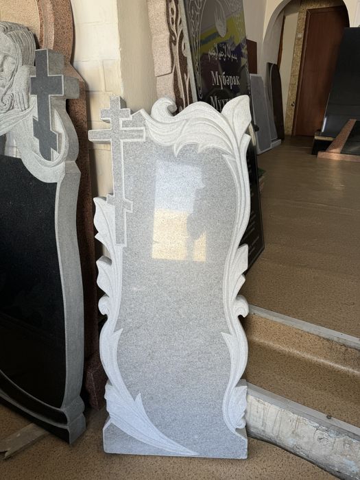 Памятники (гранит и мрамор)