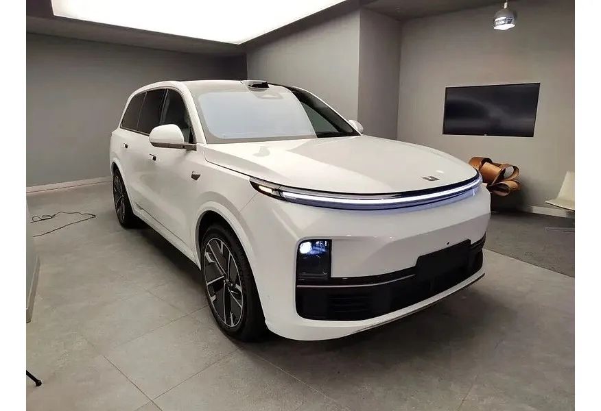 LI L9 Ultra Hybrid