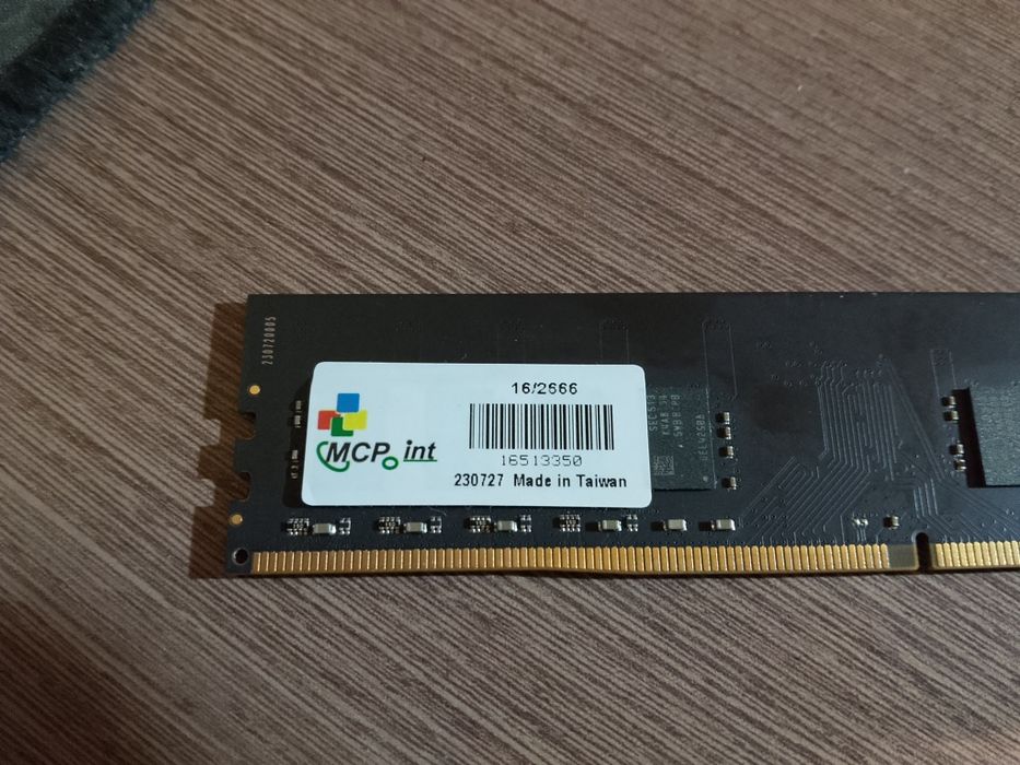 Продам ОЗУ ддр4 16 гб 2666