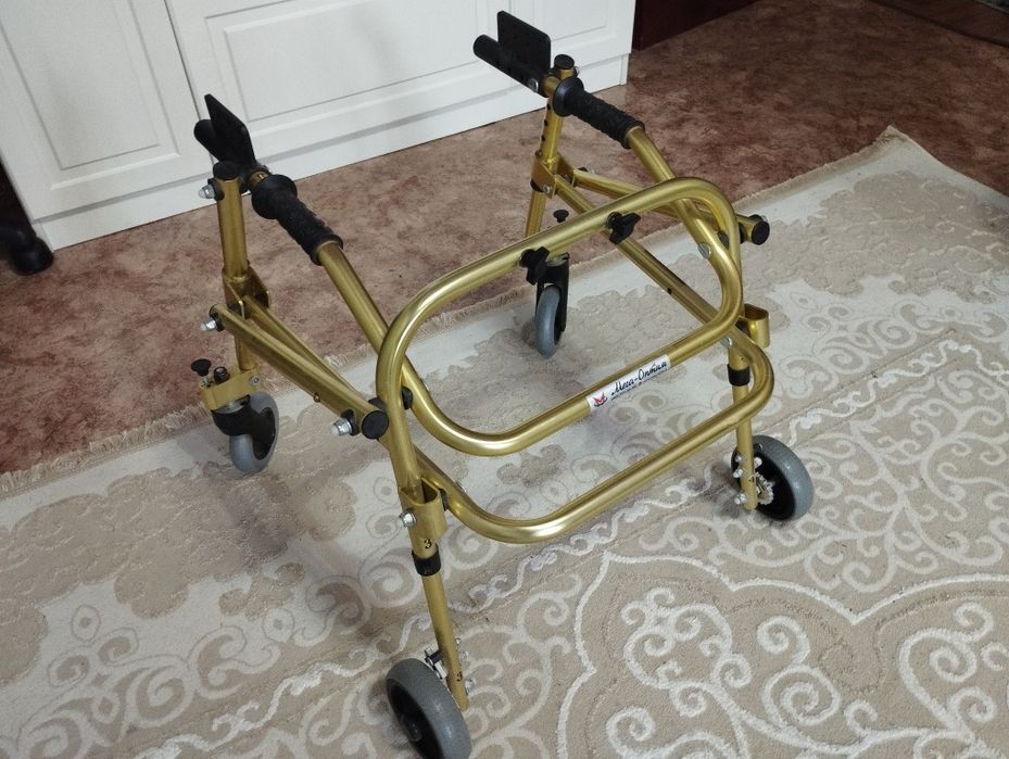 Продам ходунок в идеальном состоянии