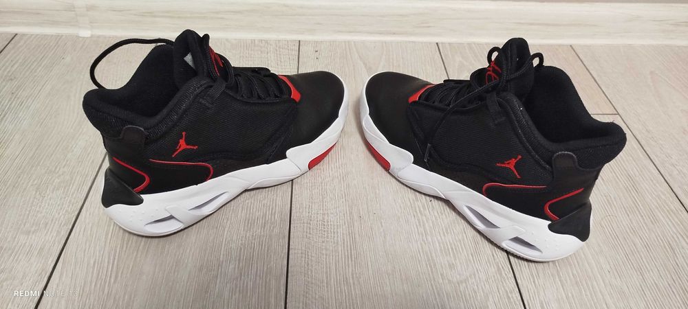 Маратонки Nike JORDAN MAX AURA 4