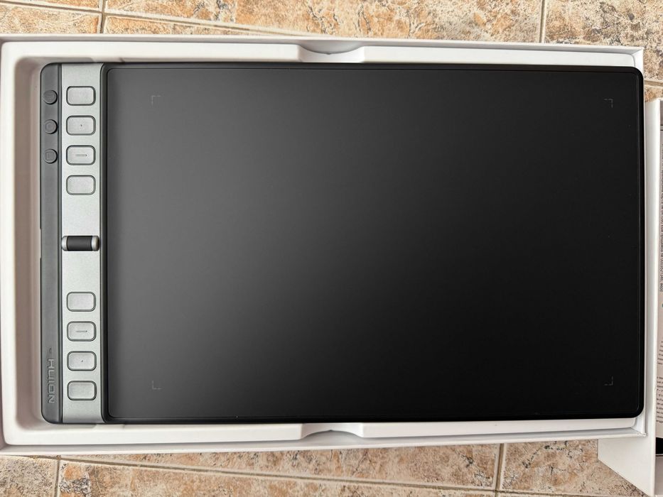 Графичен таблет HUION - Inspiroy 2 L, черен