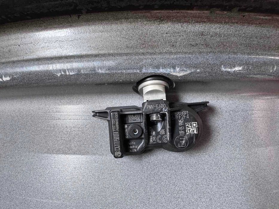 Оригинални джанти Toyota 18 цола с датчици и капачки