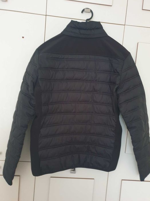 Мъжко яке GUESS .