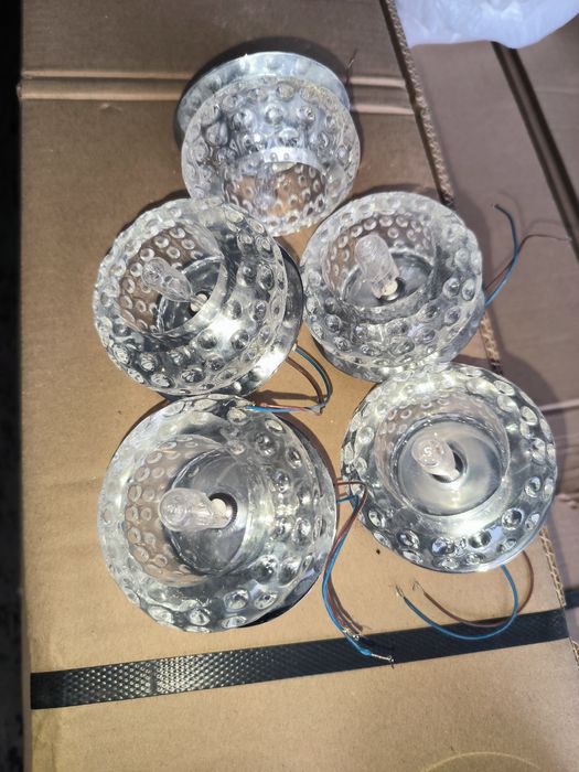 Продам потолочные светильники (СОФИТЫ)