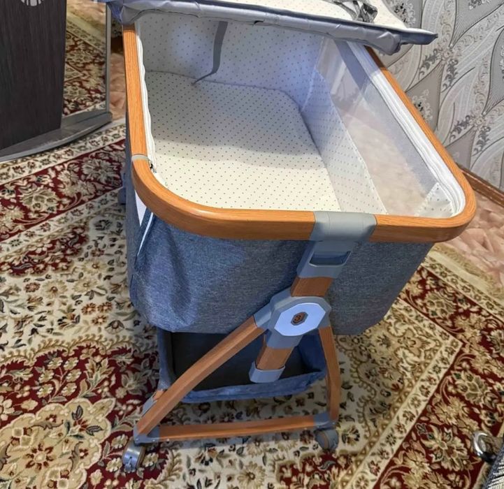 Продам кроватку приставную