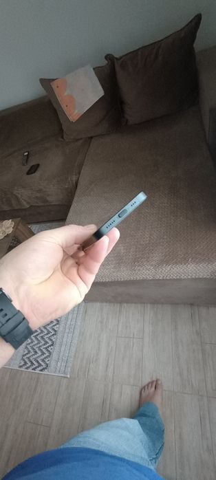 vand ipohone 16e 128 gb ca nou