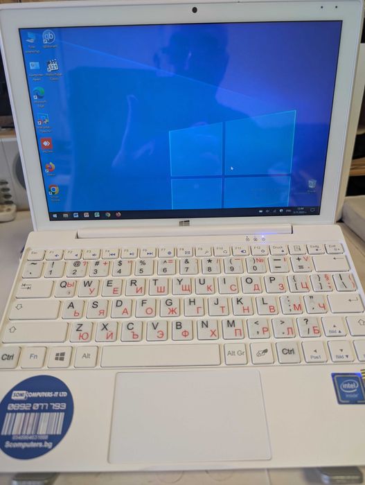 Универсална стойка за лаптоп